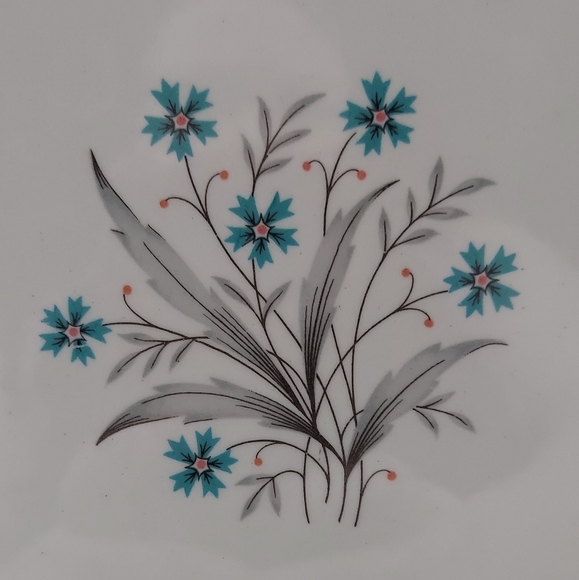 Vintage Made In USA Platter / Plate Small Blue Floral Gray Leaves Gold Rim - Picture 2 of 4